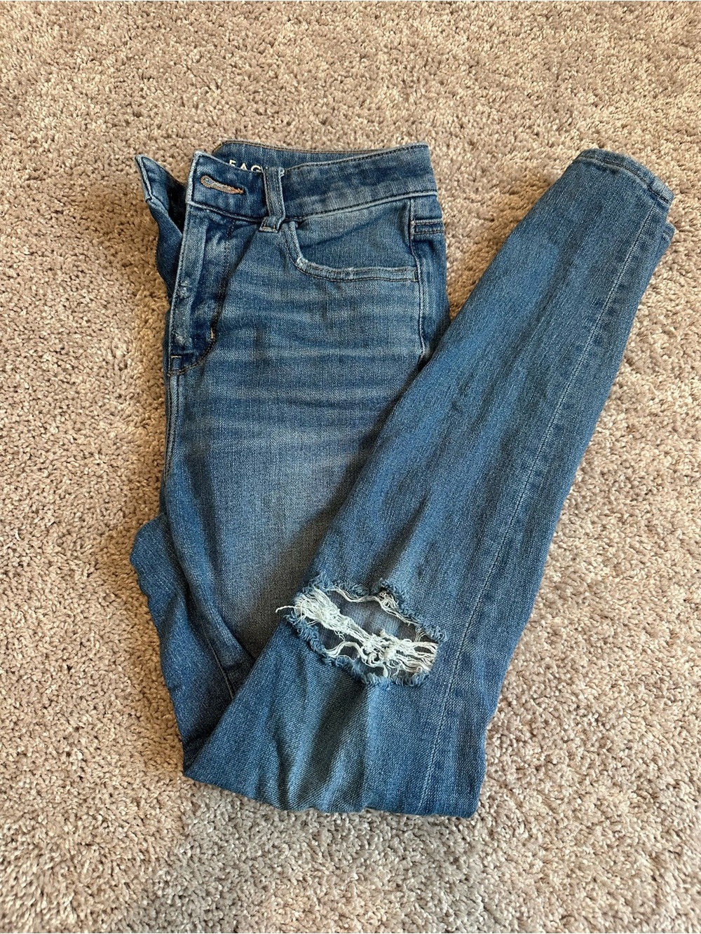 American Eagle Outfitters Medium Blue Distressed Skinny Jeans